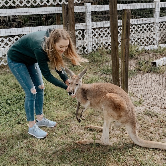 Meet your Posher! - Picture 1 of 1